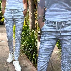 Bevy flog white camo size 24 pants